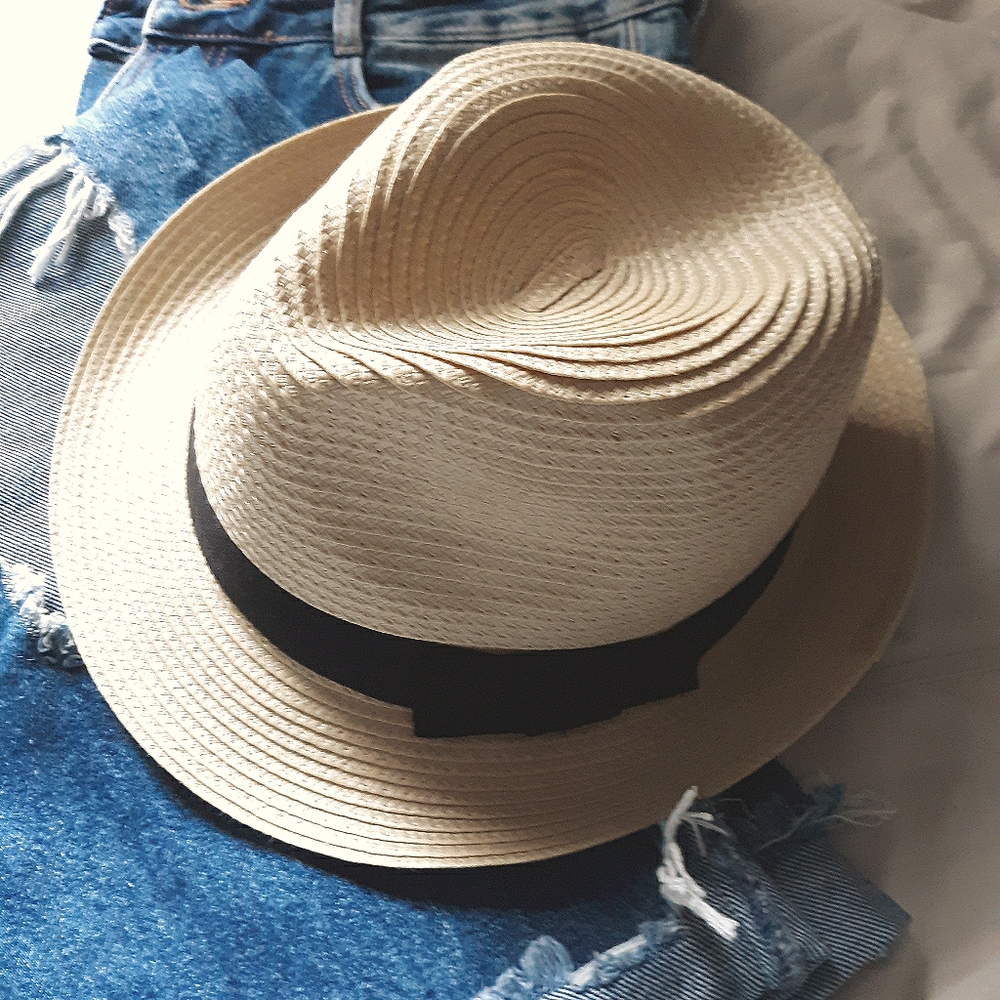 { J.CREW HAT }
